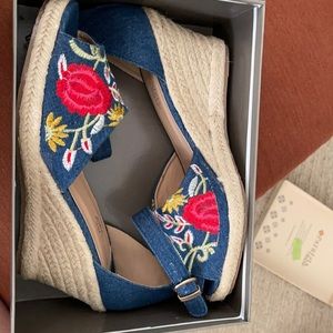 Spring step Mexican style embroidery size 42